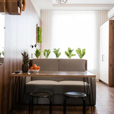 Aparthotel нові смарт-квартири з парком і набережною! Uzhhorod