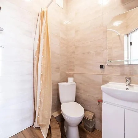 Aparthotel нові смарт-квартири з парком і набережною! Uzhhorod