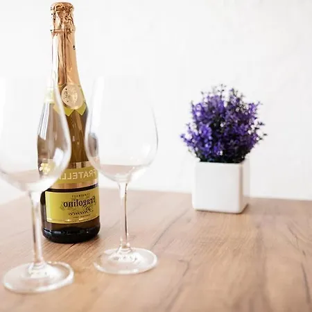 מלון דירות нові смарт-квартири з парком і набережною! 4*