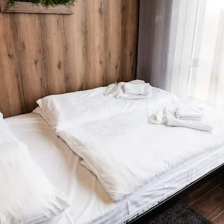アパートホテル нові смарт-квартири з парком і набережною! 4*