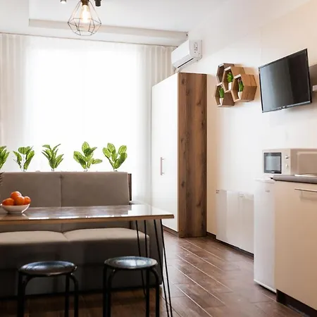 нові смарт-квартири з парком і набережною! אוזהורוד