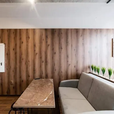 מלון דירות нові смарт-квартири з парком і набережною!