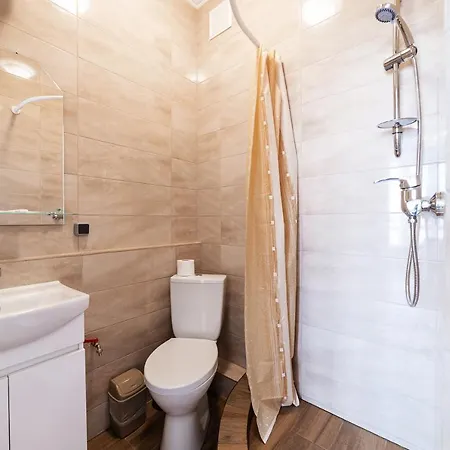 нові смарт-квартири з парком і набережною! אוזהורוד